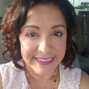 Meet your Posher, Desiree